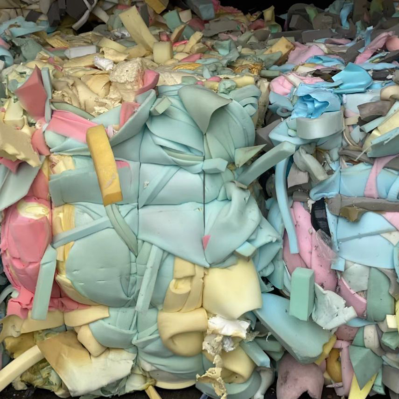 بيع نفايات الإسفنج بالجملة نفايات الإسفنج المسحوقة قصاصات الإسفنج تعبئة الإسفنج